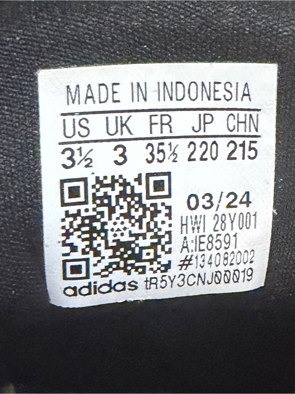 Adidas Runfalcon 3.0 Kids' Black Sneakers with Orange Accent. Size 3.5 - Picture 5 of 5